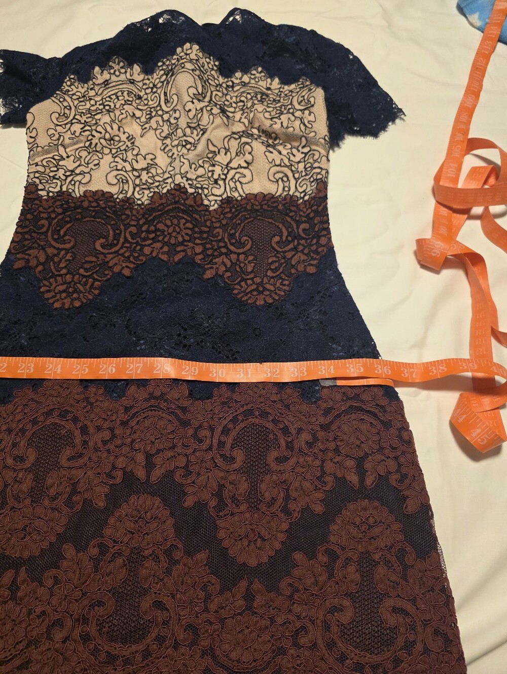 Elegant Lace Dress with Blue and Burgundy Accents Size 1 - Picture 13 of 16